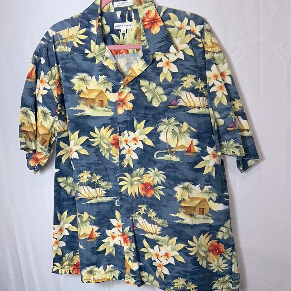 Pierre Cardin Tropical Size XL Short Sleeve Top Like New Front Pocket